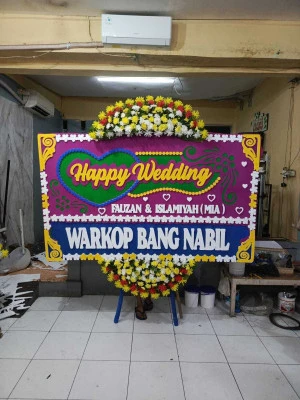 Papan Bunga di Pondok Gede